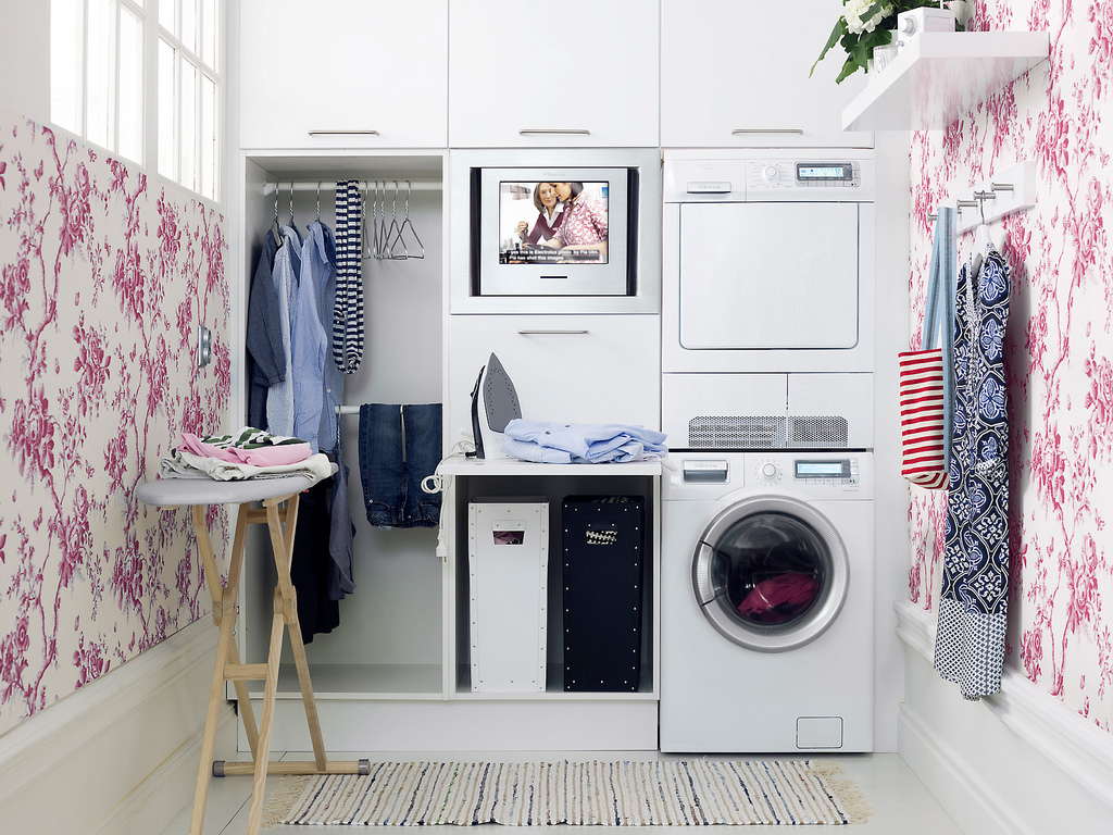5b7649485aafa02-victoria-does-laundry-laundry-room-ideas-homebnc
